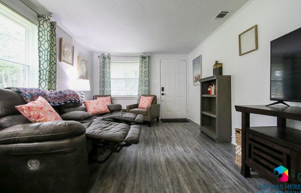 Holiday home Cake By The Ocean Electric Recliners-minutes From I-95 And Pembroke *